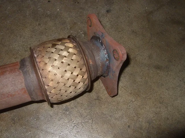 ボルボ排気漏れ